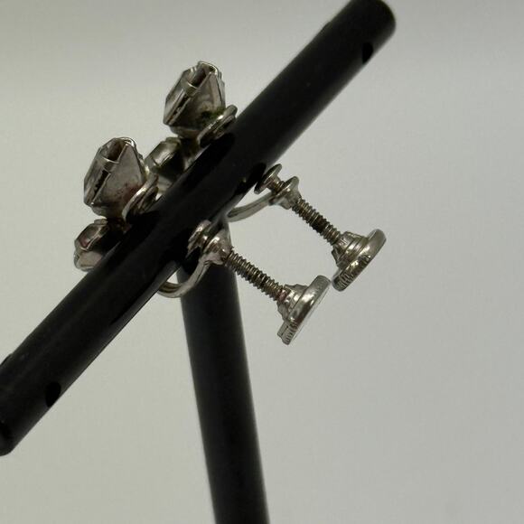 Fashion Crystal Cluster Screw Earrings - Picture 3 of 5